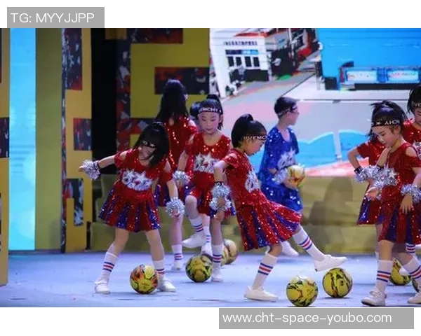 足球宝贝童服装打造小球员的梦想时尚与运动完美结合的童趣选择 足球宝贝童服装打造小球员的梦想时尚与运动完美结合的童趣选择